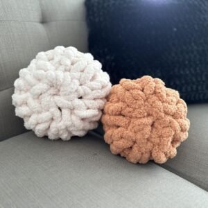 Pillow Pouf Pattern - Chunky Hand Knitting