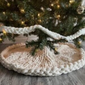 Christmas Tree Skirt Pattern - Chunky Hand Knitting